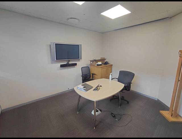 190M² OFFICE TO LET IN MIDRIDGE PARK
